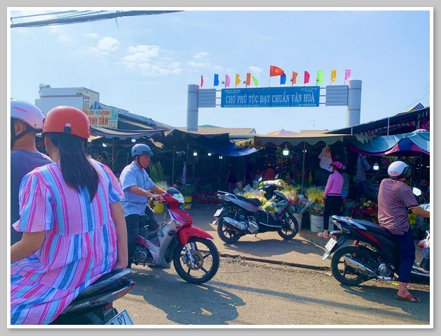 Chợ Phú Túc – kinh nghiệm ăn chơi và du lịch tại đây 